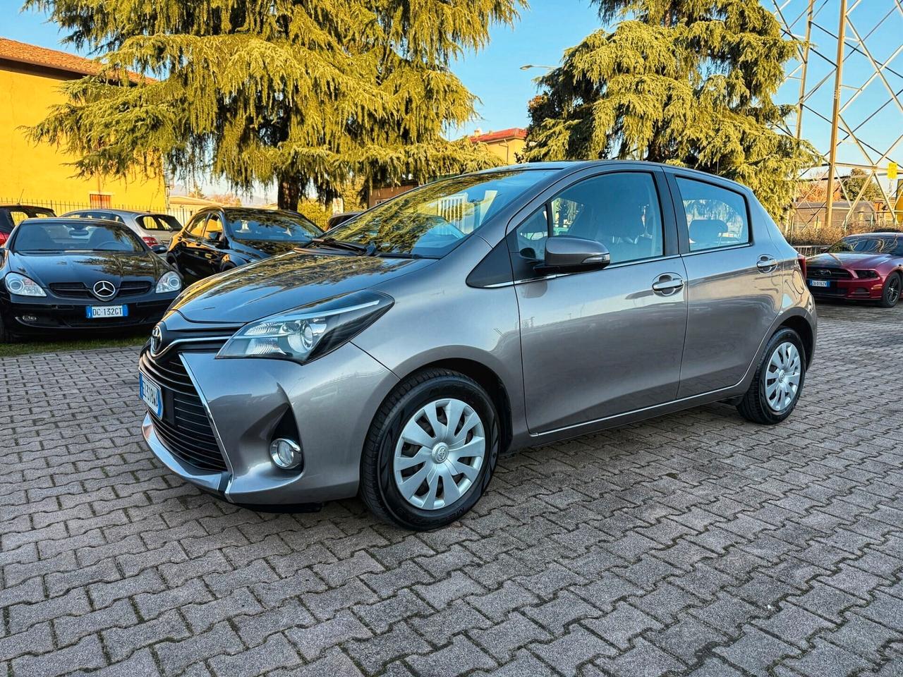 Toyota Yaris 1.3 5 porte TELECAMERA NAVIGA RADIO DIGITALE