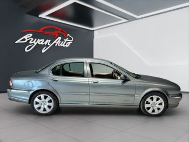 Jaguar X-Type 2.5 V6 24V cat Executive