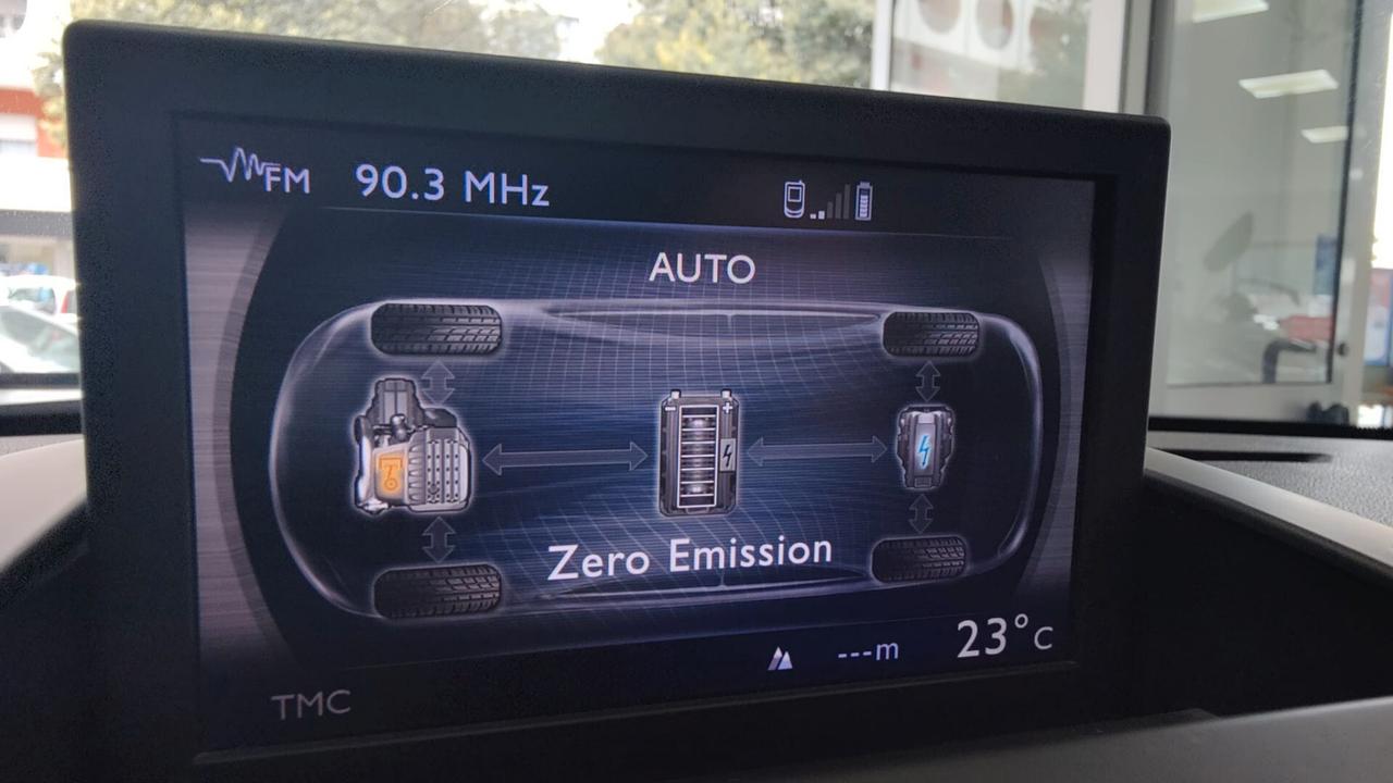 Peugeot 3008 HYbrid4