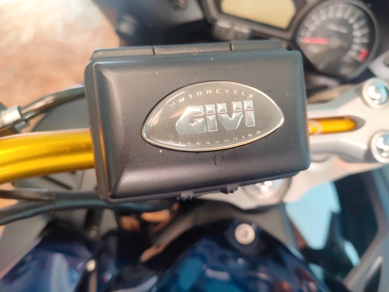 Yamaha FZ1 Fazer: la stradale sportiva e confortevole