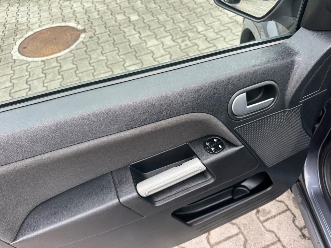Ford Fusion 1.4 TDCi 5p. neopatentati