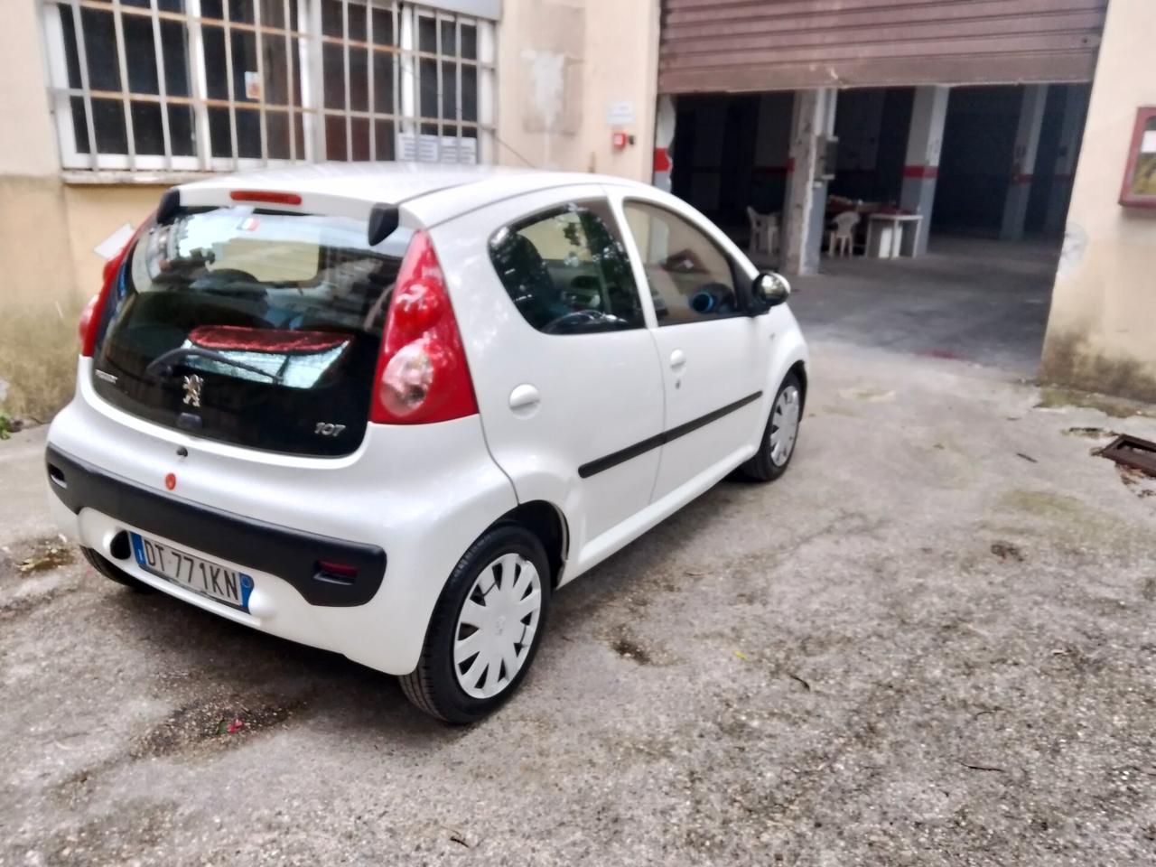 Peugeot 107 1.0 68CV 5p. Sweet Years
