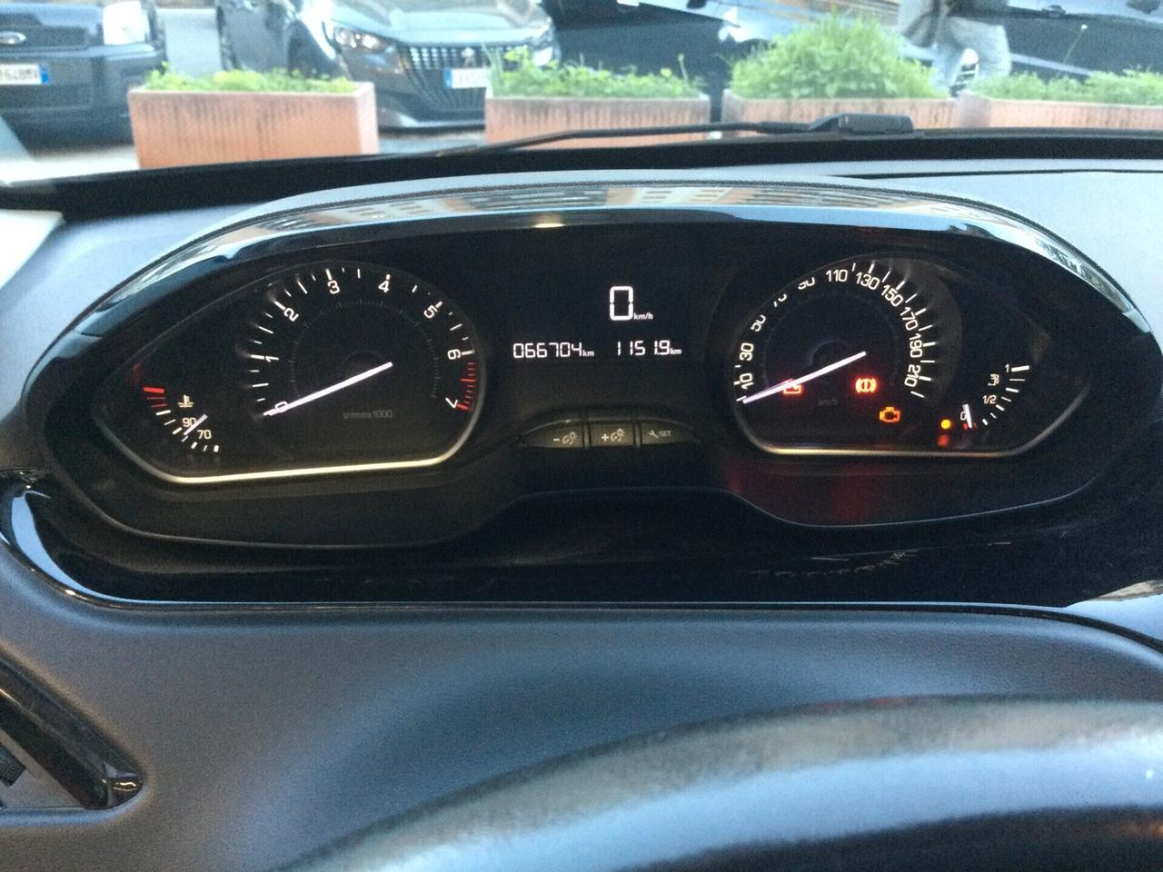 Peugeot 208 PureTech 82 3 porte Allure