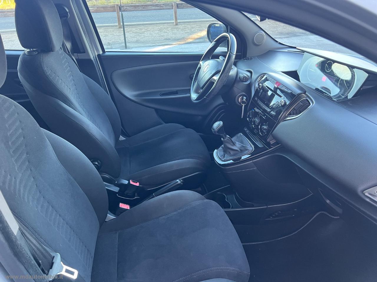 LANCIA Ypsilon 0.9 T.Air 85 CV 5p. S&S DFN Plat AUTOMATICA