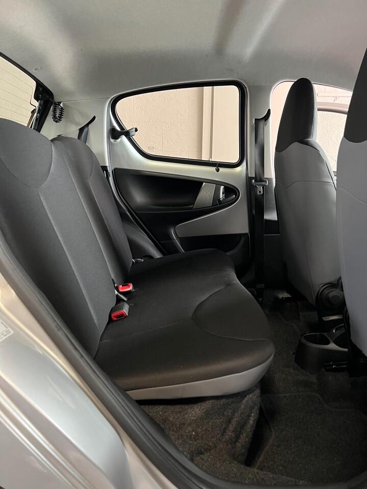 Toyota Aygo 1.0 Connect 5porte - UnicoProprietario