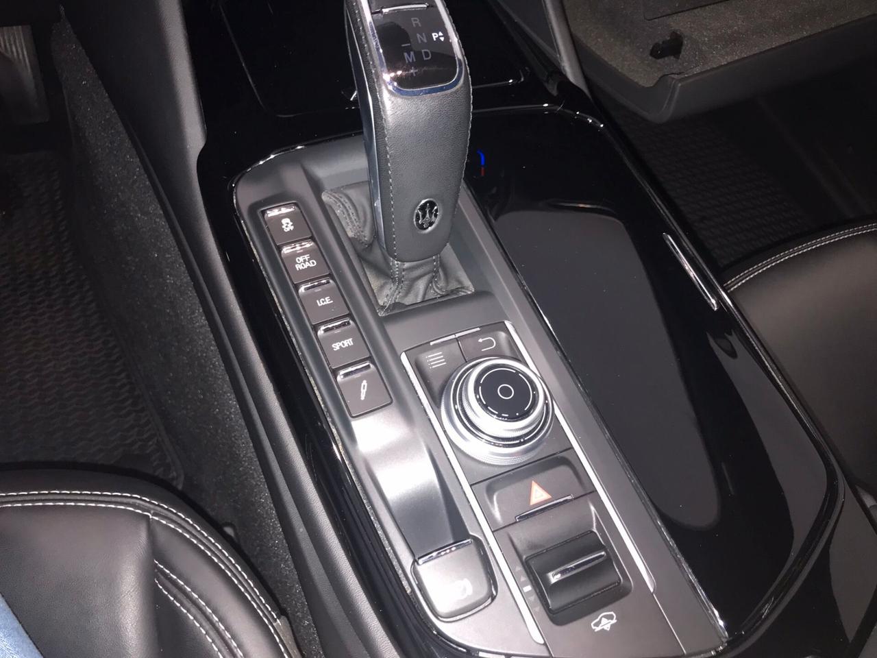 Maserati Levante V6 Diesel 275 CV AWD Granlusso