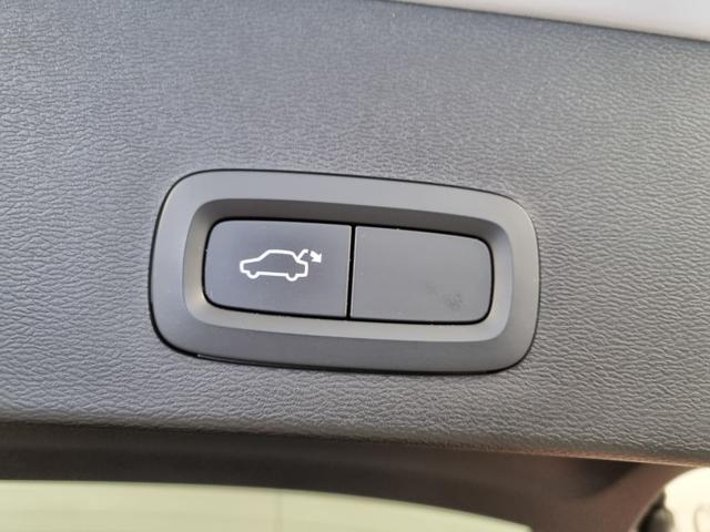 VOLVO XC40 D3 R-design