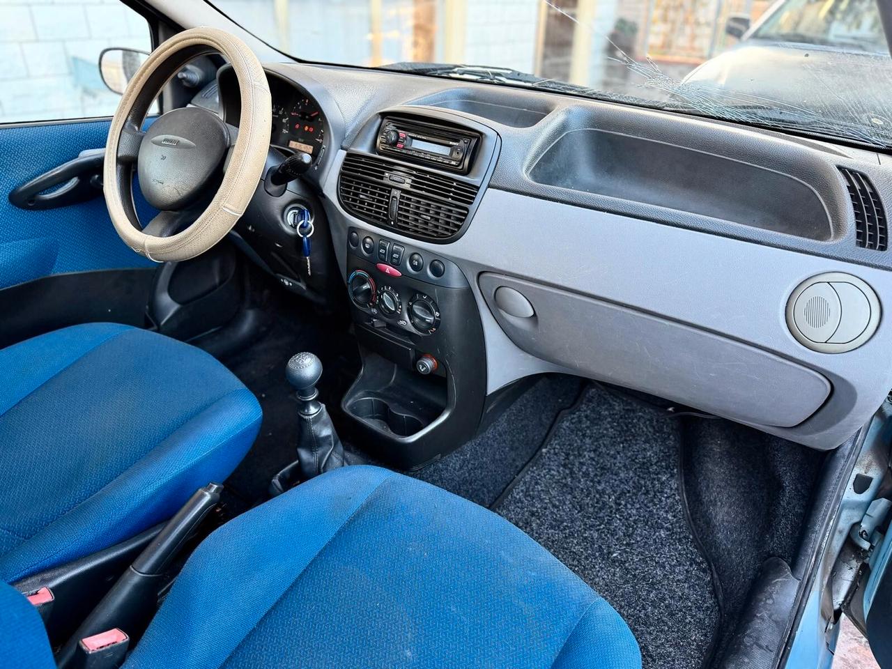 Fiat Punto 1.2i cat 3 porte EL