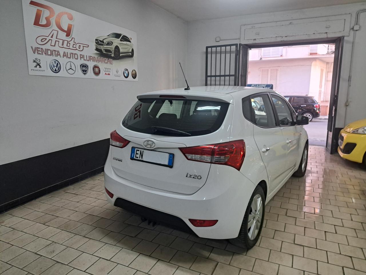 Hyundai iX20 1.4 metano unico prop 2013