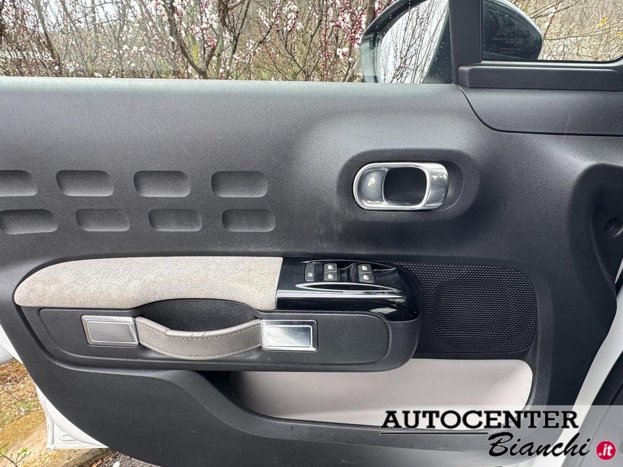 Citroen C3 1.2 puretech Shine 82cv