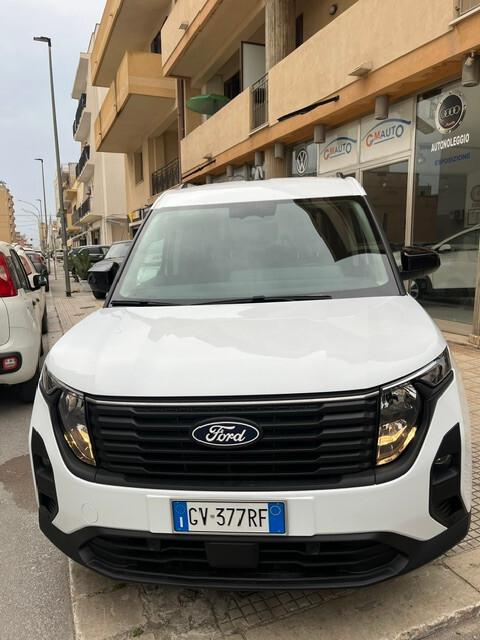 Ford Tourneo Courier 1.0 EcoBoost Powershift Titanium
