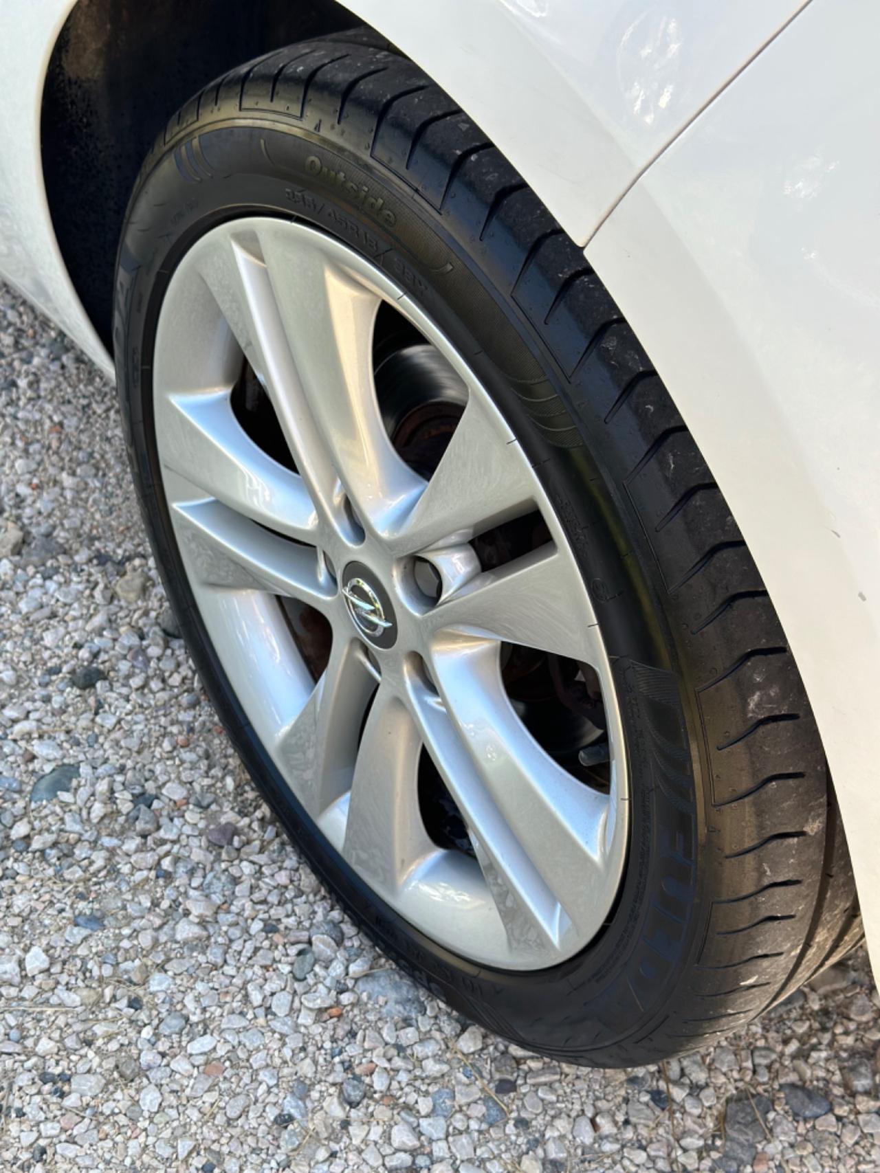Opel ZAFIRA TOURER 2.0 CDTi 130CV 7POSTI KMCERT GARANZ UNICOPR