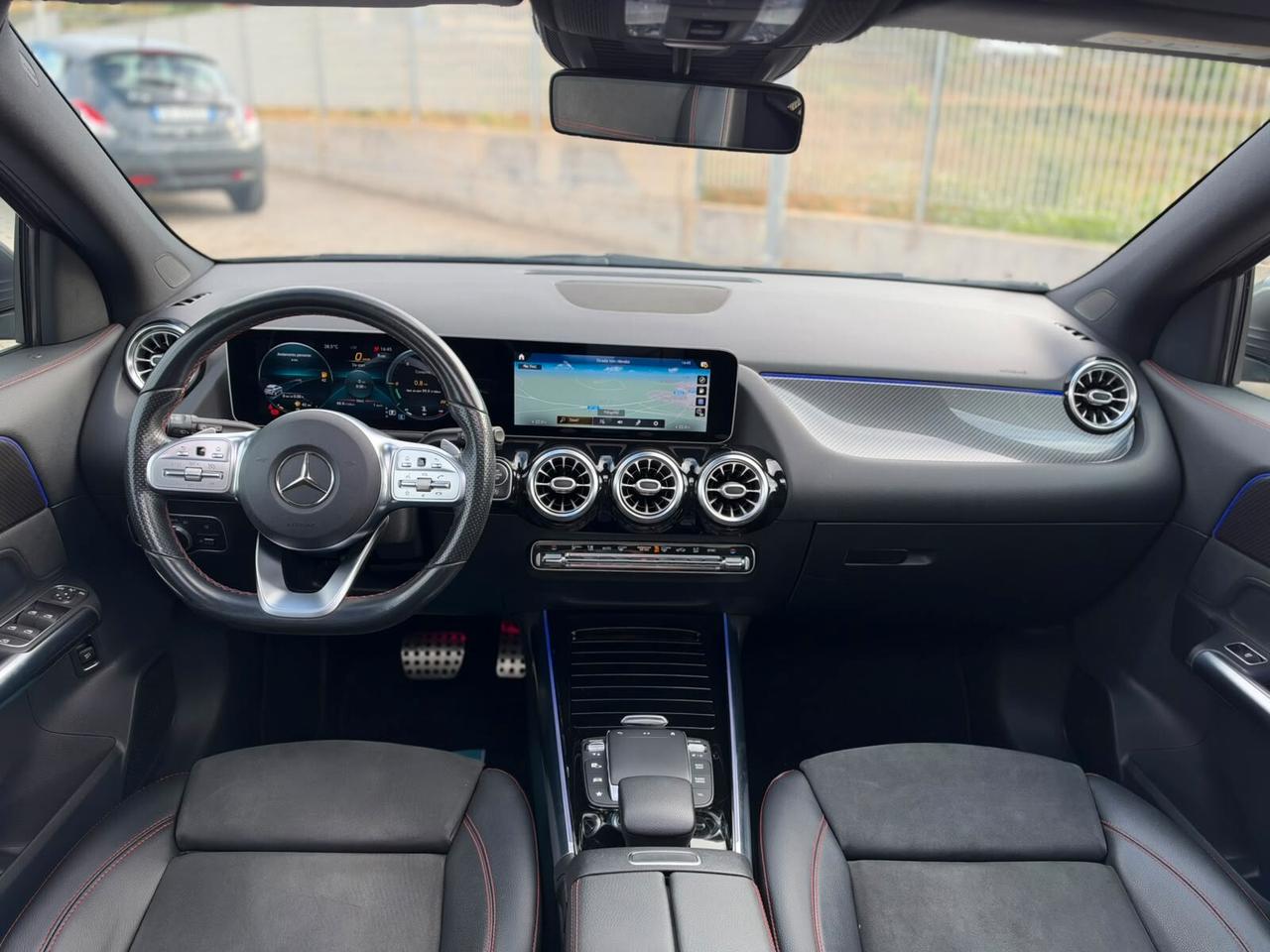 MERCEDES GLA 200D PREMIUM AMG 150CV