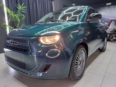 Fiat 500 Berlina Hybrid Icon