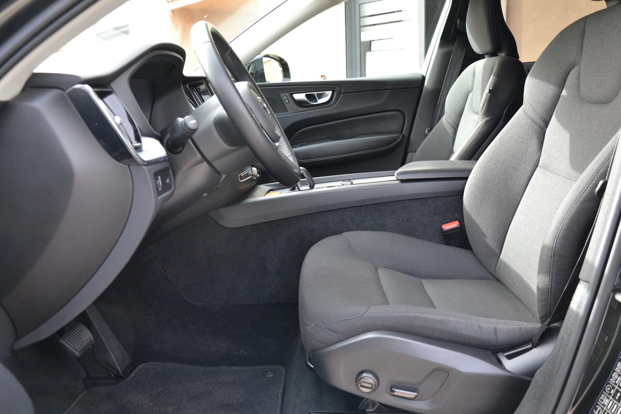 Volvo XC 60 2.0 197CV AWD HYBRID/DIESEL AUT.+FULL LED+RCAM+NAV