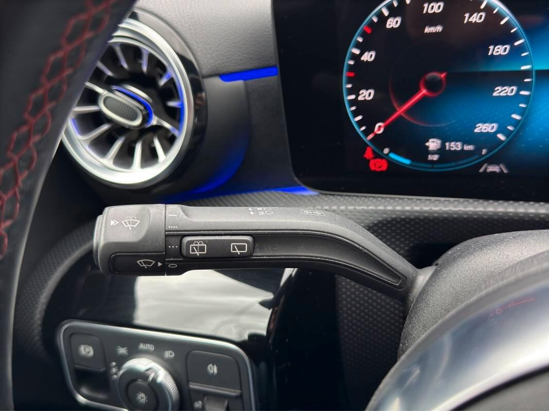 Mercedes Classe A 180 AMG Line Premium Plus auto Con NAVIGATORE