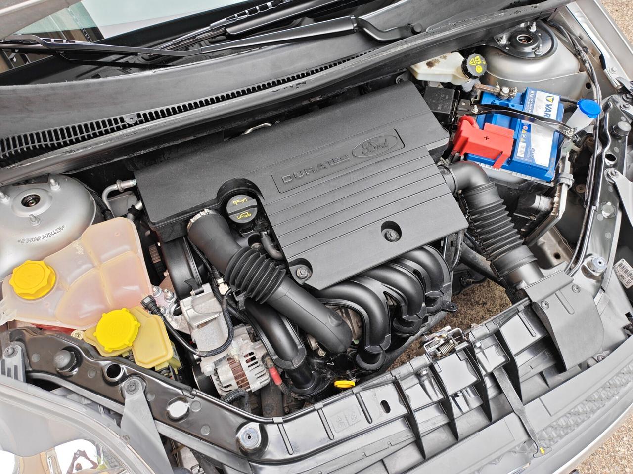 Ford Fiesta 1.2 BENZINA 75cv / 25.900km / Unipro