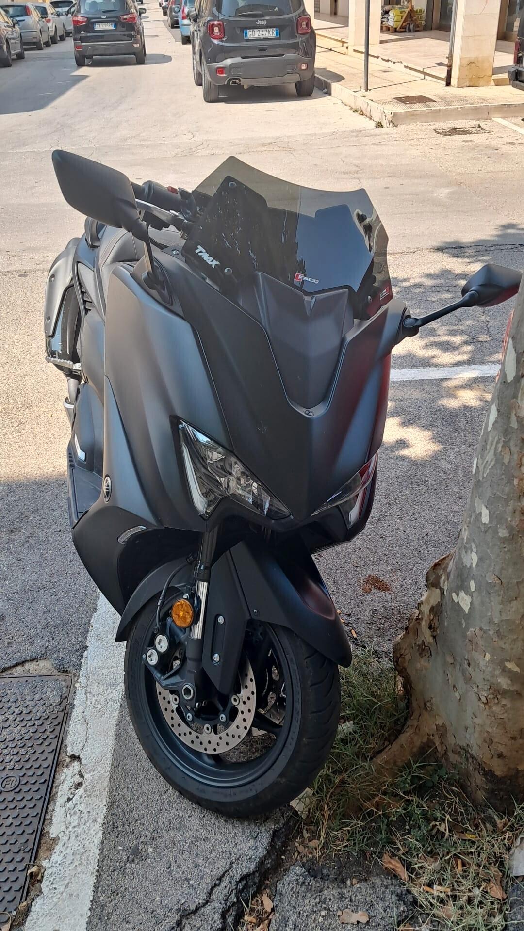 Yamaha T-Max 560 Tech Max 2021