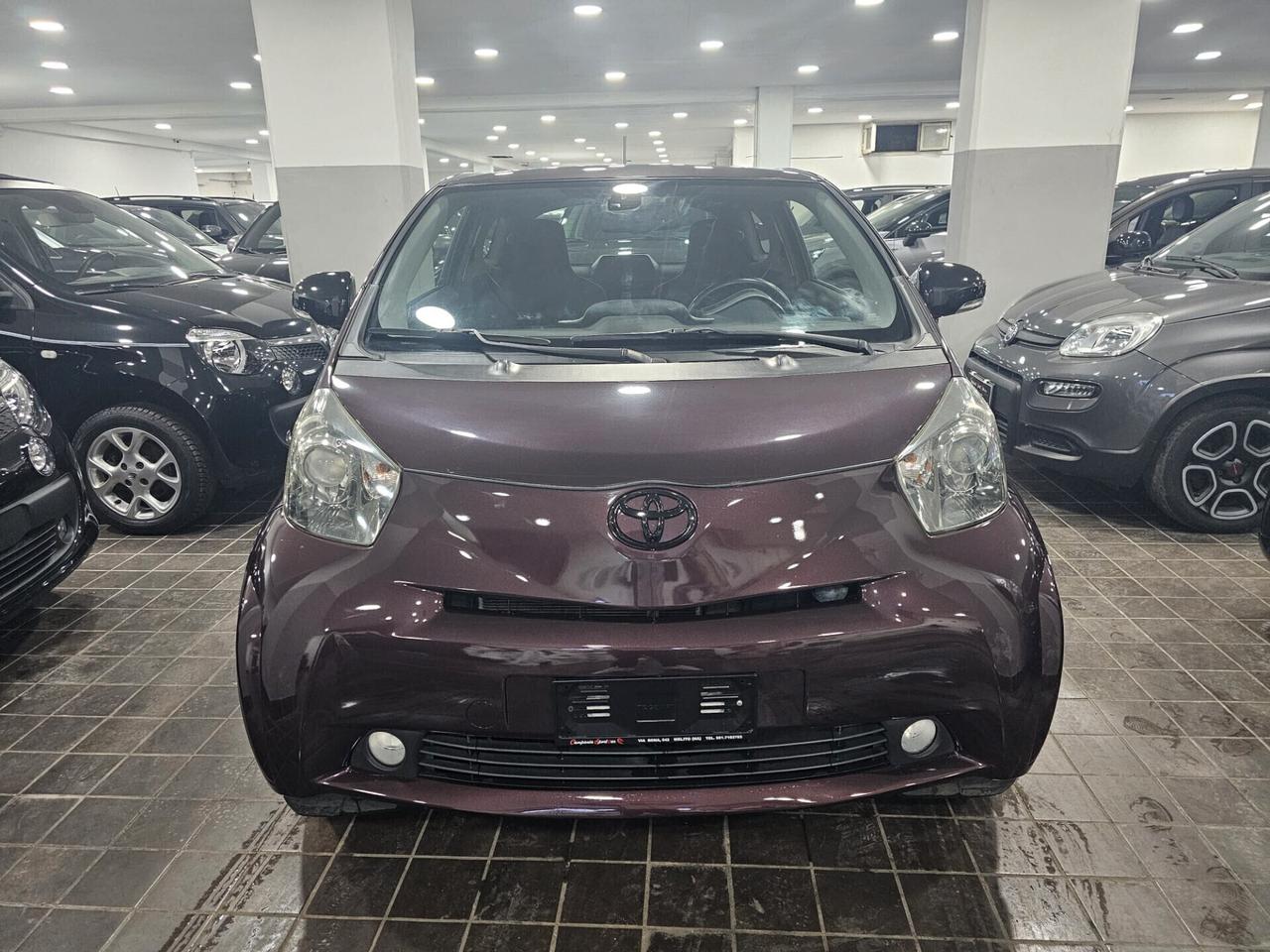 NUOVA TOYOTA iQ 1.0 VVT-i SOL 68CV BLACK LINE