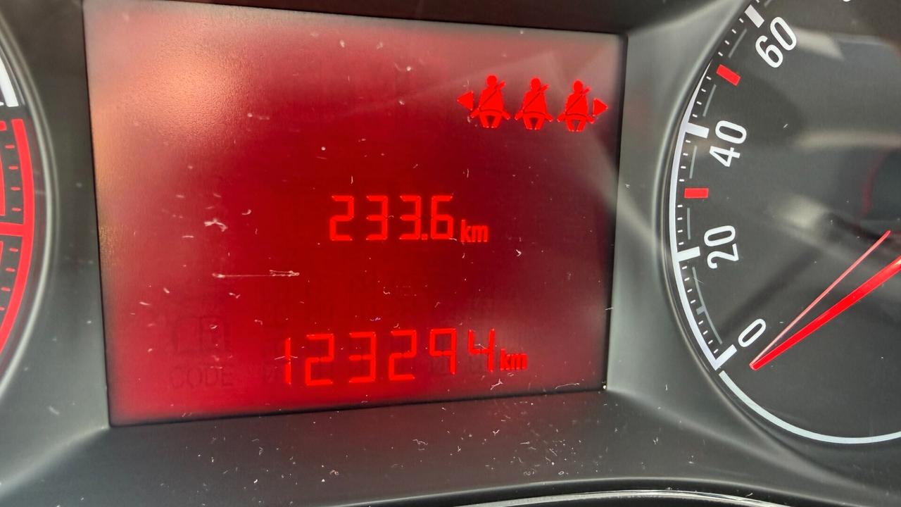 Opel Corsa 1.4 90CV GPL 5 porte Cosmo ***KM CERTIFICATI*** GARANTITA 12 MESI