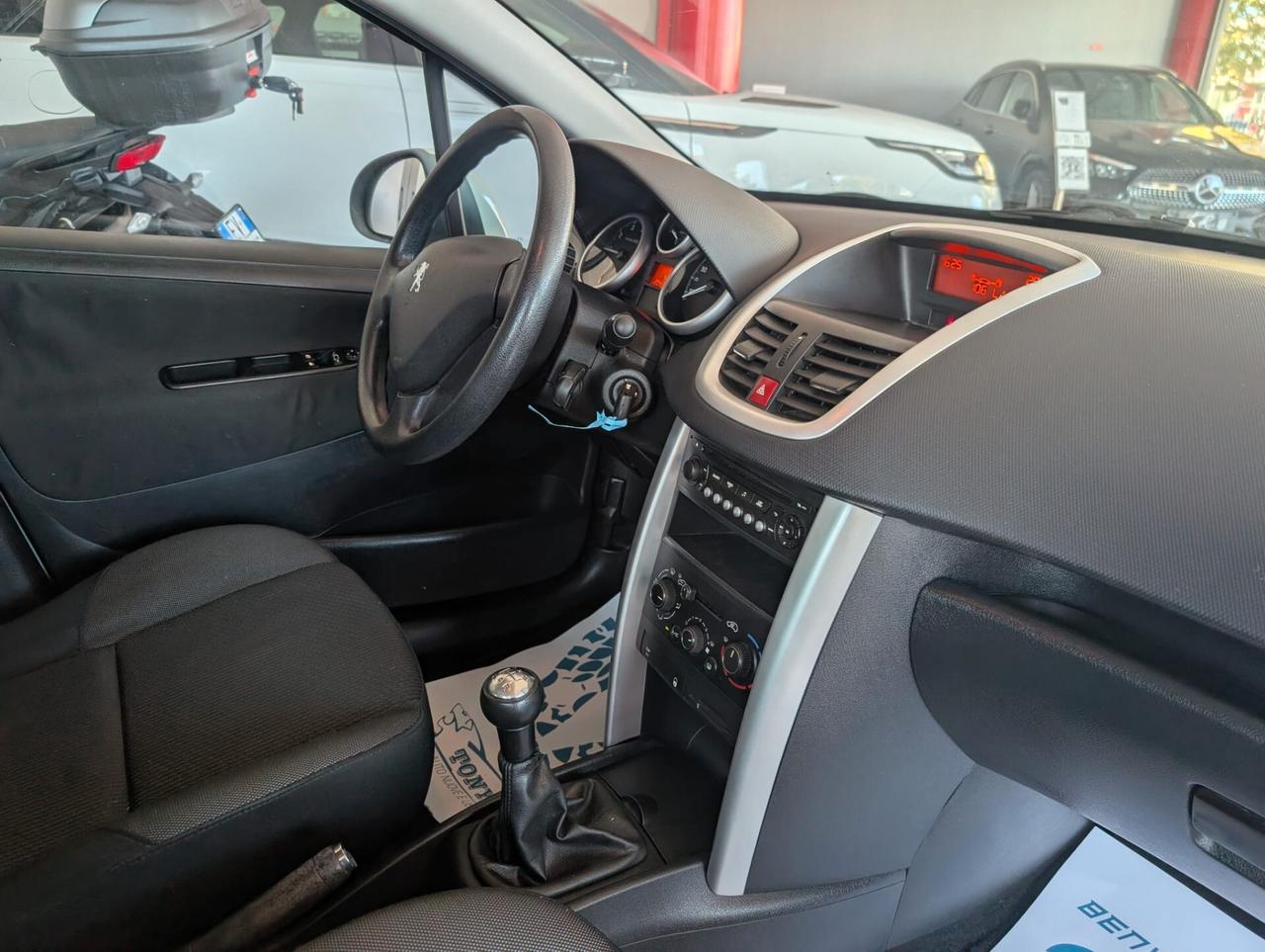 Peugeot 207 Plus 1.4 8V 75CV 5p. ECO GPL