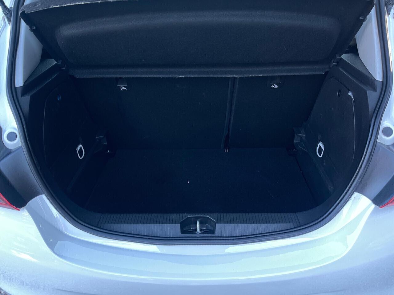 Opel Corsa 1.4 90CV GPL Tech 5 porte Cosmo