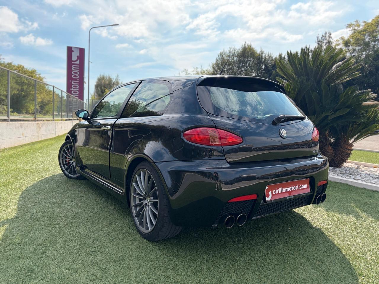 Alfa Romeo 147 3.2i V6 24V cat 3 porte GTA