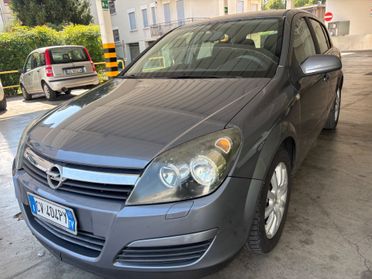 Opel Astra 1.7 CDTI berlina ok neo patentati