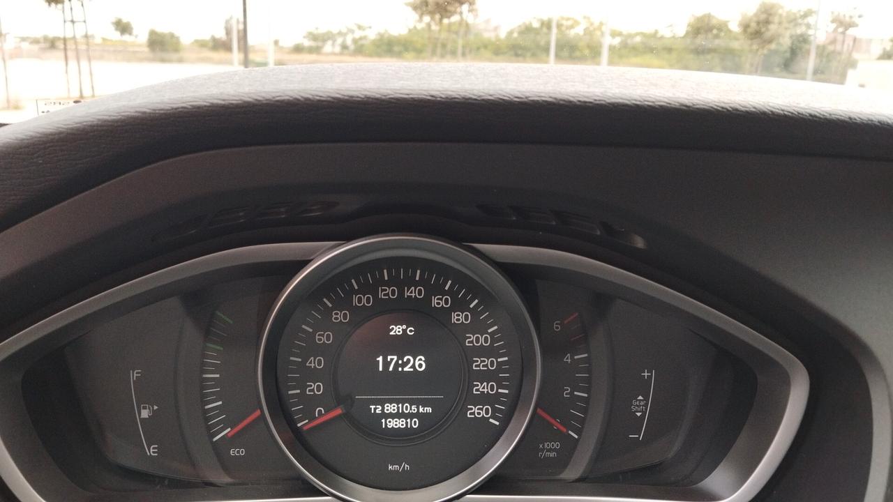VOLVO V40 1.6 DIESEL NAVI-GARANZIA FULL