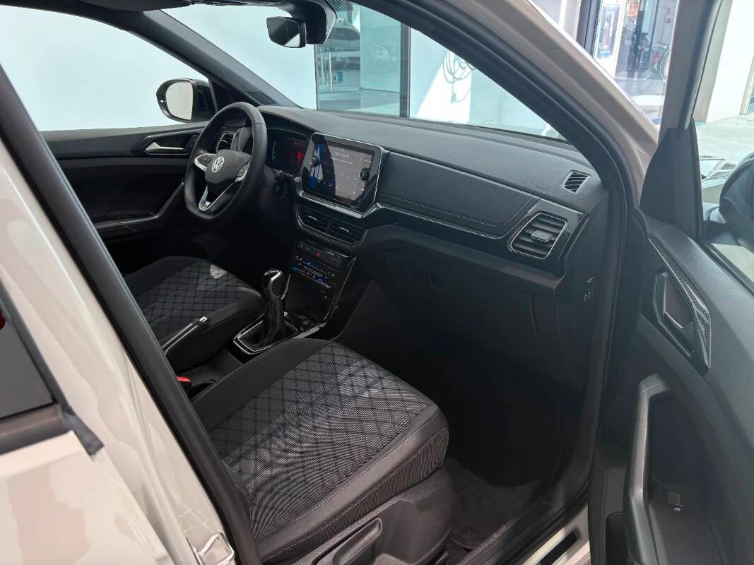 Volkswagen T-Cross 1.0 tsi R-Line 115cv