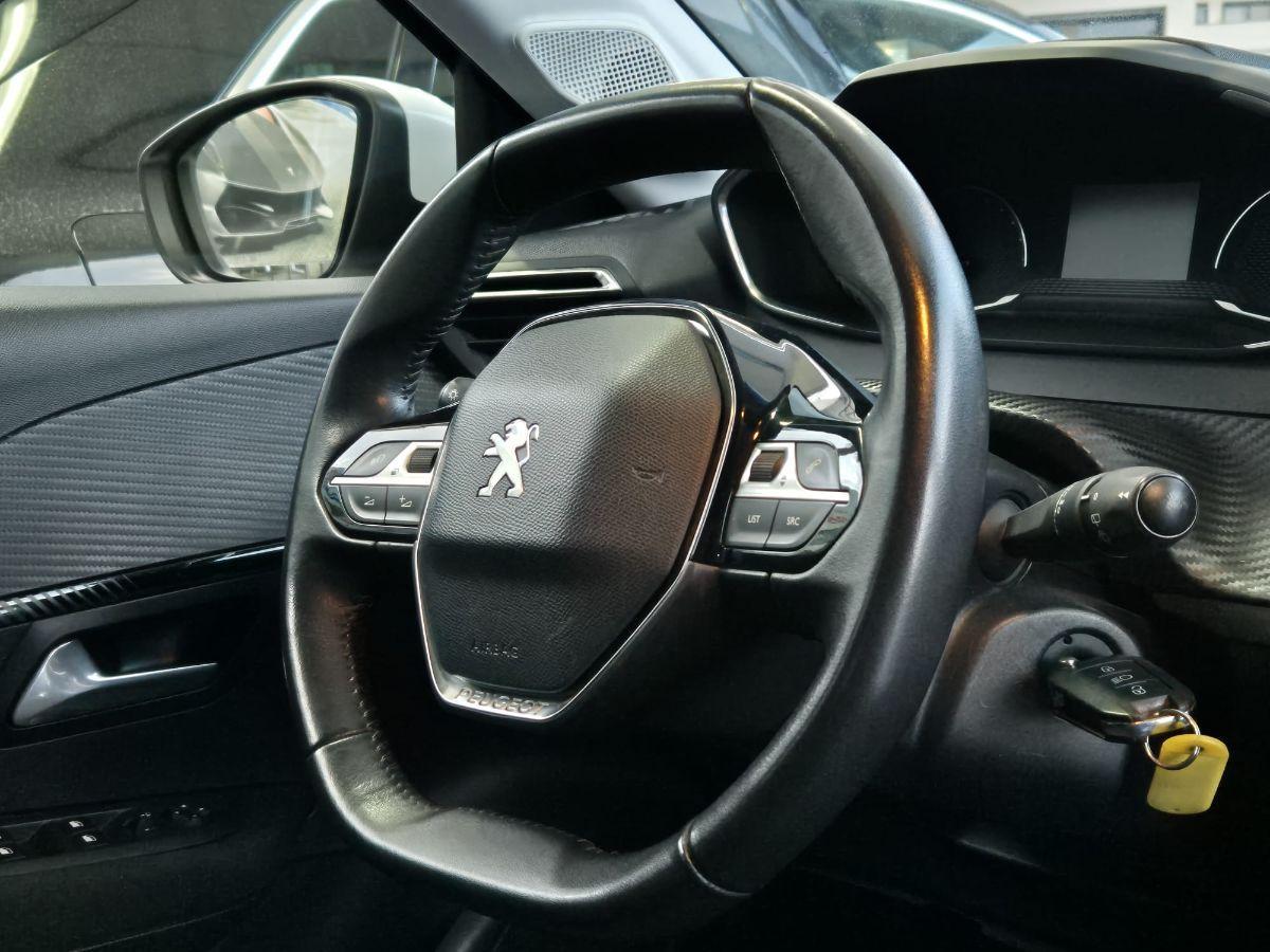 PEUGEOT - 208 - BlueHDi 100 S&S 5p. Allure