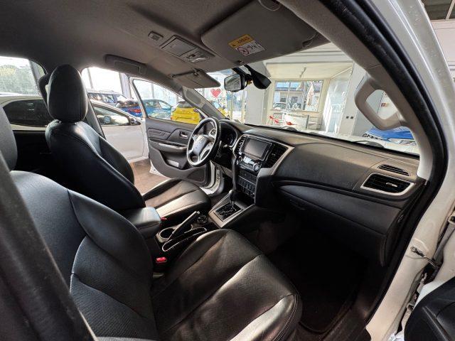 MITSUBISHI L200 2.3 D Doub.Cab 4x4 Sup.Select P2.Intouch Diamond a