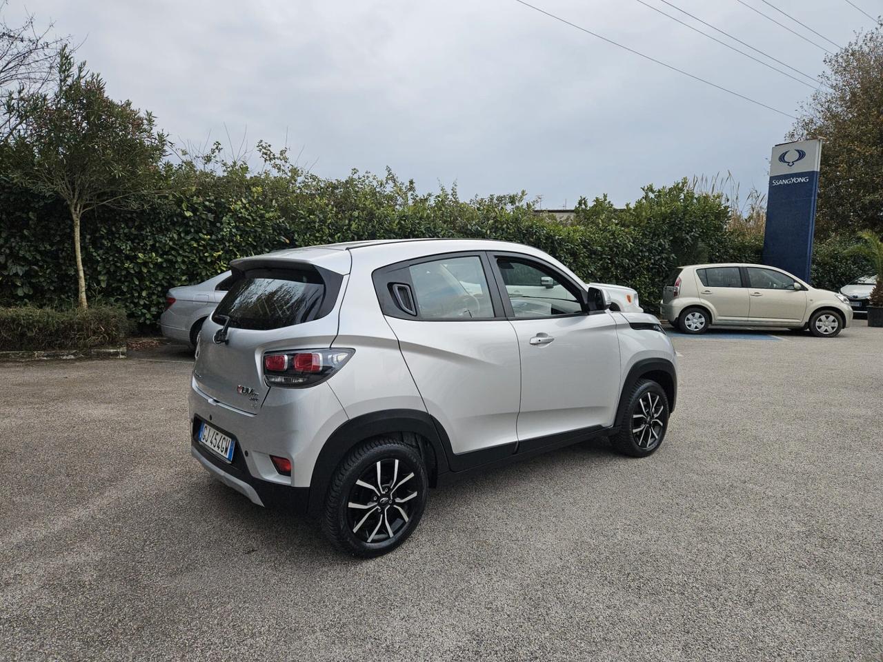 Mahindra KUV100 1.2 VVT K8