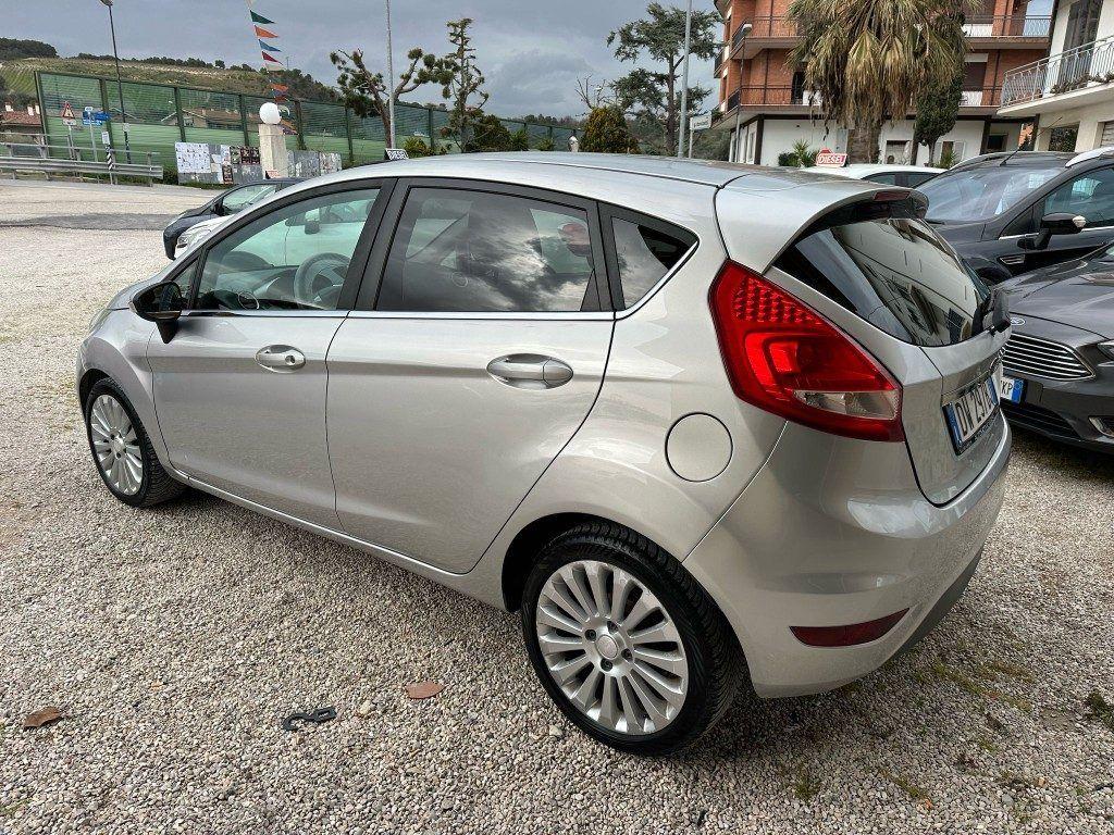 FORD Fiesta 1.2 5 porte Bz.- GPL Titanium