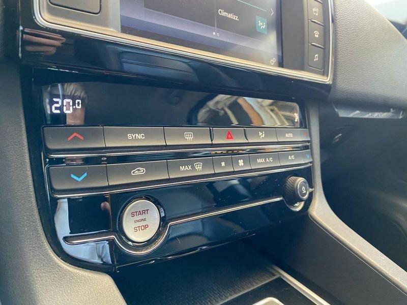 Jaguar F-Pace 2.0 D 180 CV AWD aut. ** MOTORE NUOVO **