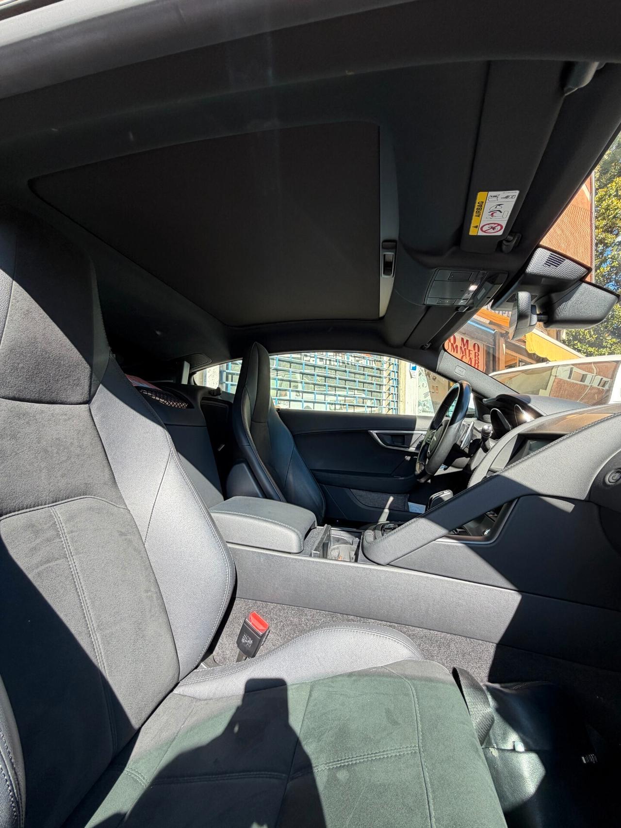 Jaguar F-Type 2.0 P300 300CV R-Dynamic - Grigio Satinato SVO