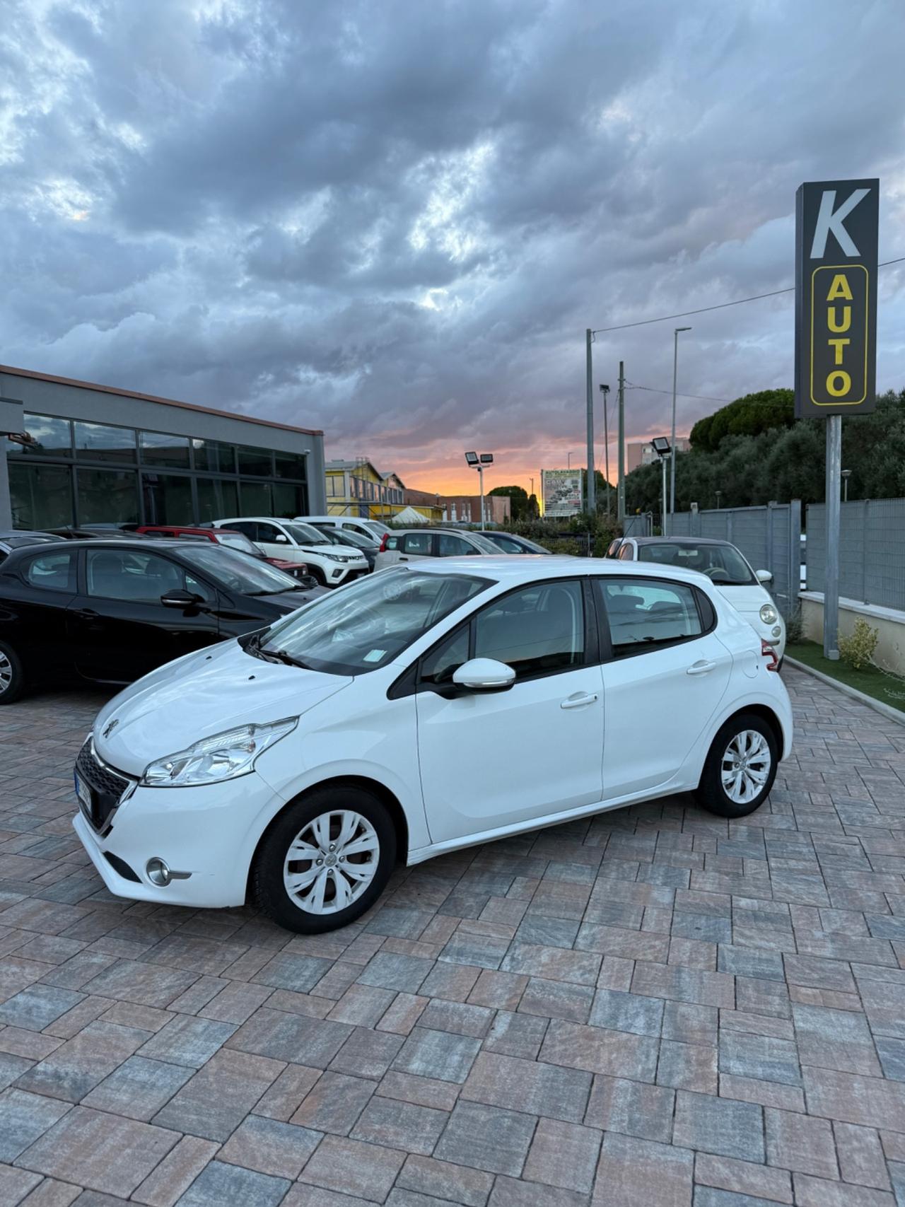 Peugeot 208 1.2 Benzina