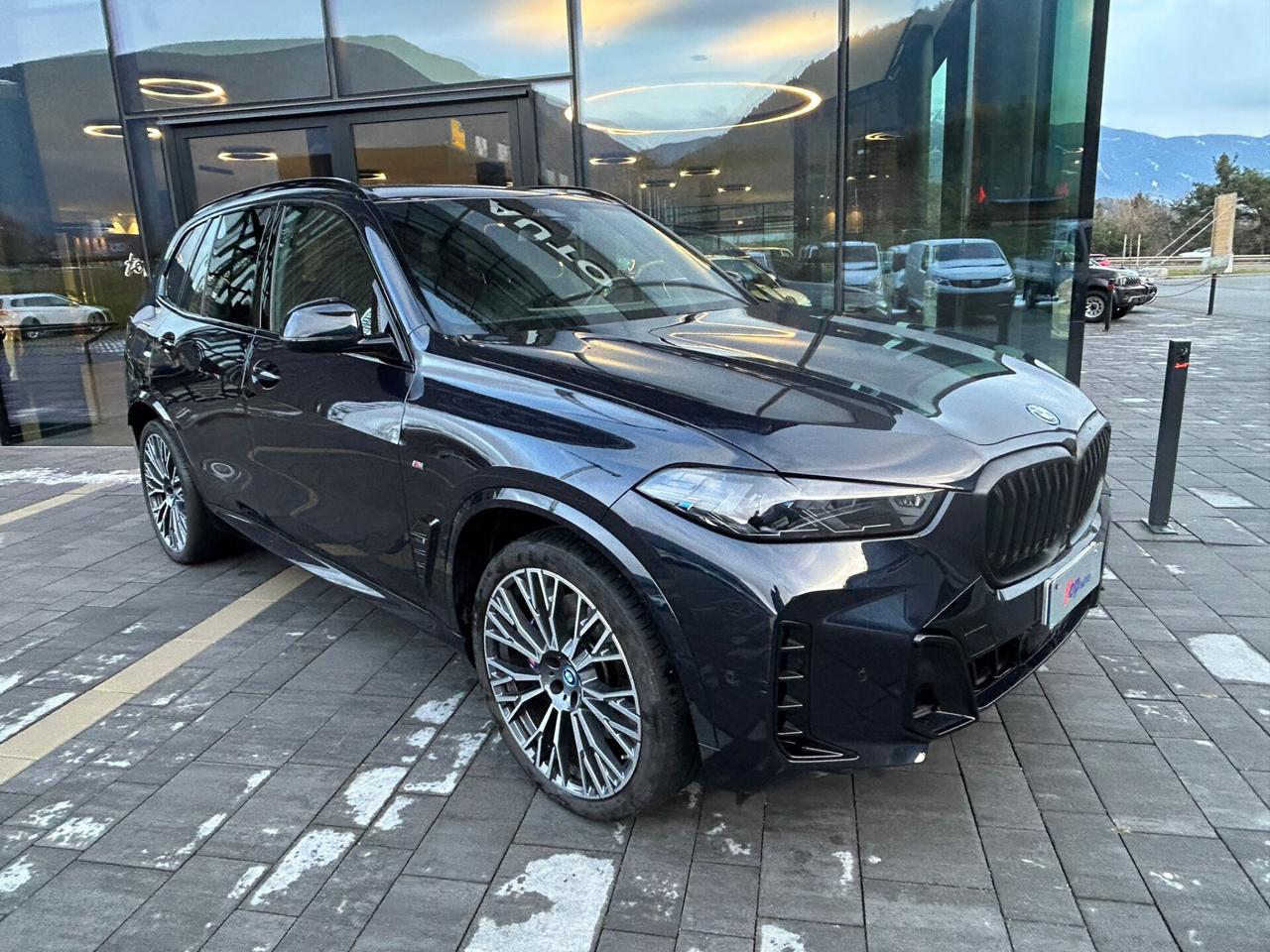 Bmw X5 50e M-SPORT PRO 22" GANCIO TRAINO PLUG IN