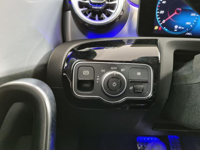 MERCEDES-BENZ CLA 200 d Automatic 4Matic Shooting Brake Premium