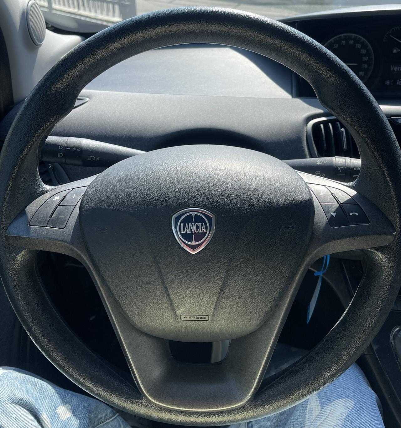 Lancia Ypsilon 1.2 5 porte Elefantino