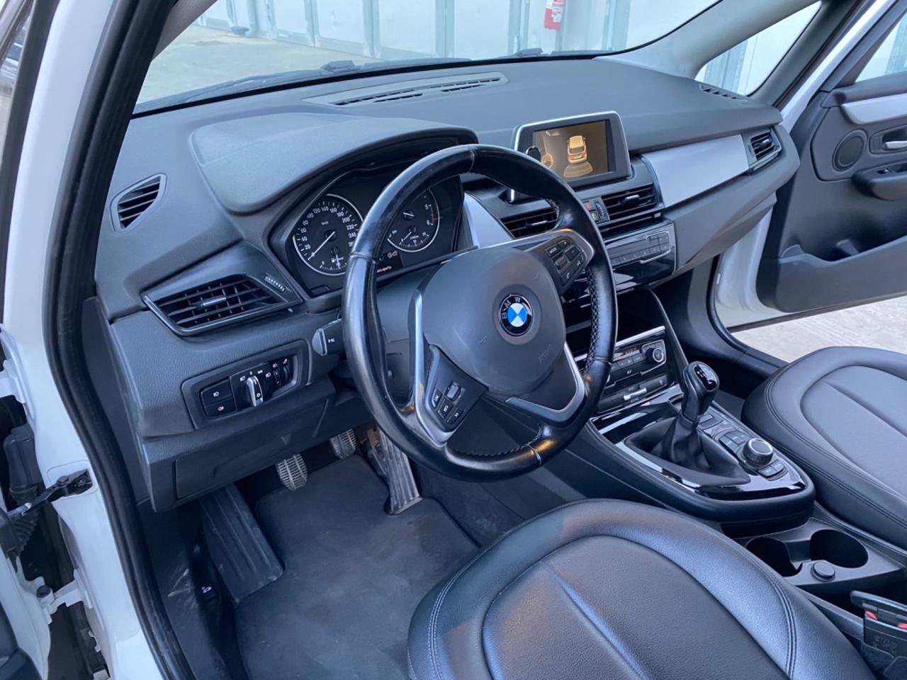 Bmw 2er Active Tourer 214d Avangarde