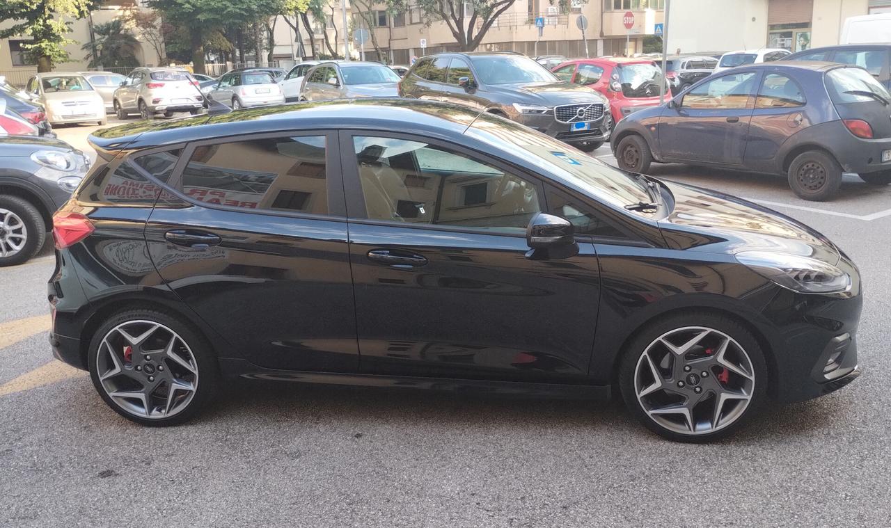 Ford Fiesta 1.5 Ecoboost 200 CV 5 porte ST