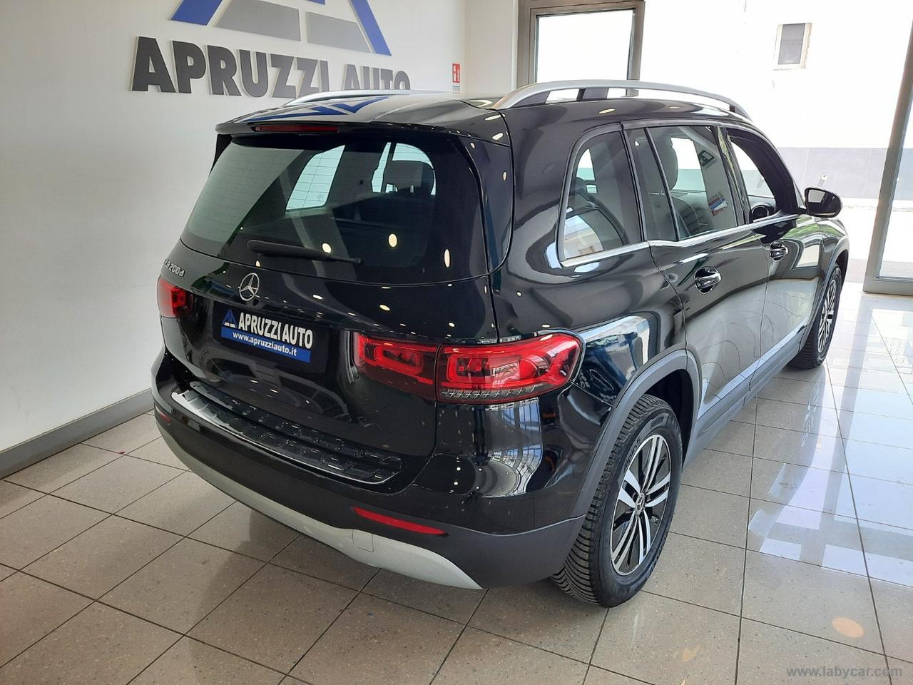 MERCEDES-BENZ GLB 200 d Automatic Sport