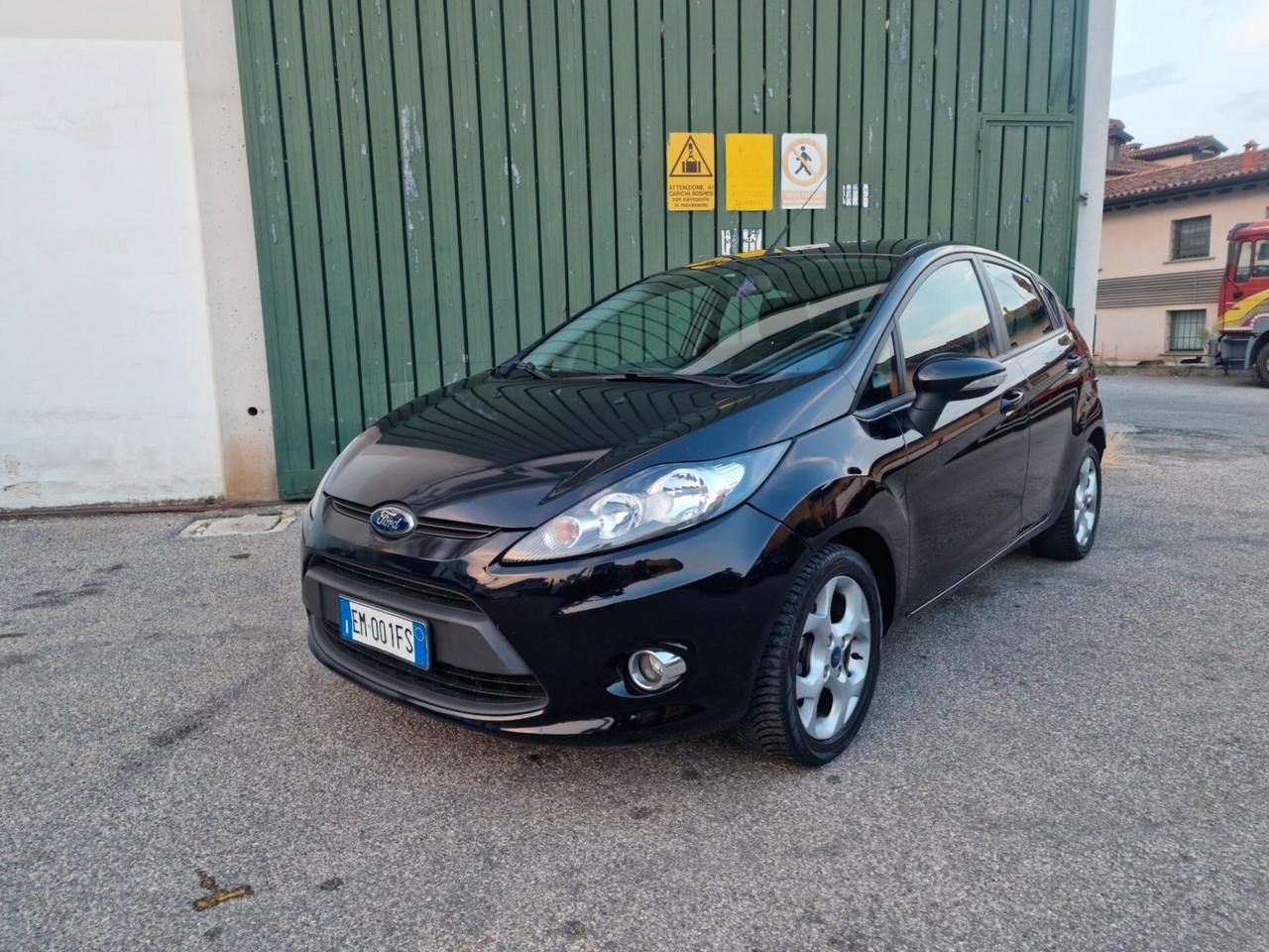 Ford Fiesta 1.4 5 porte Bz.- GPL