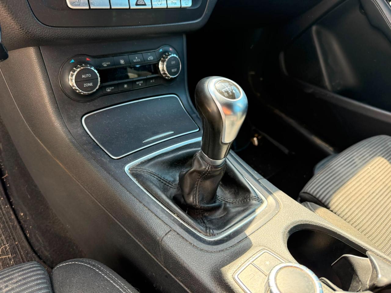 Mercedes B 180D INCIDENTATA X RIVENDITORI 2016