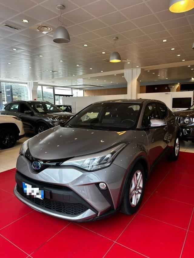 TOYOTA C-HR 1.8 Hybrid E-CVT Business