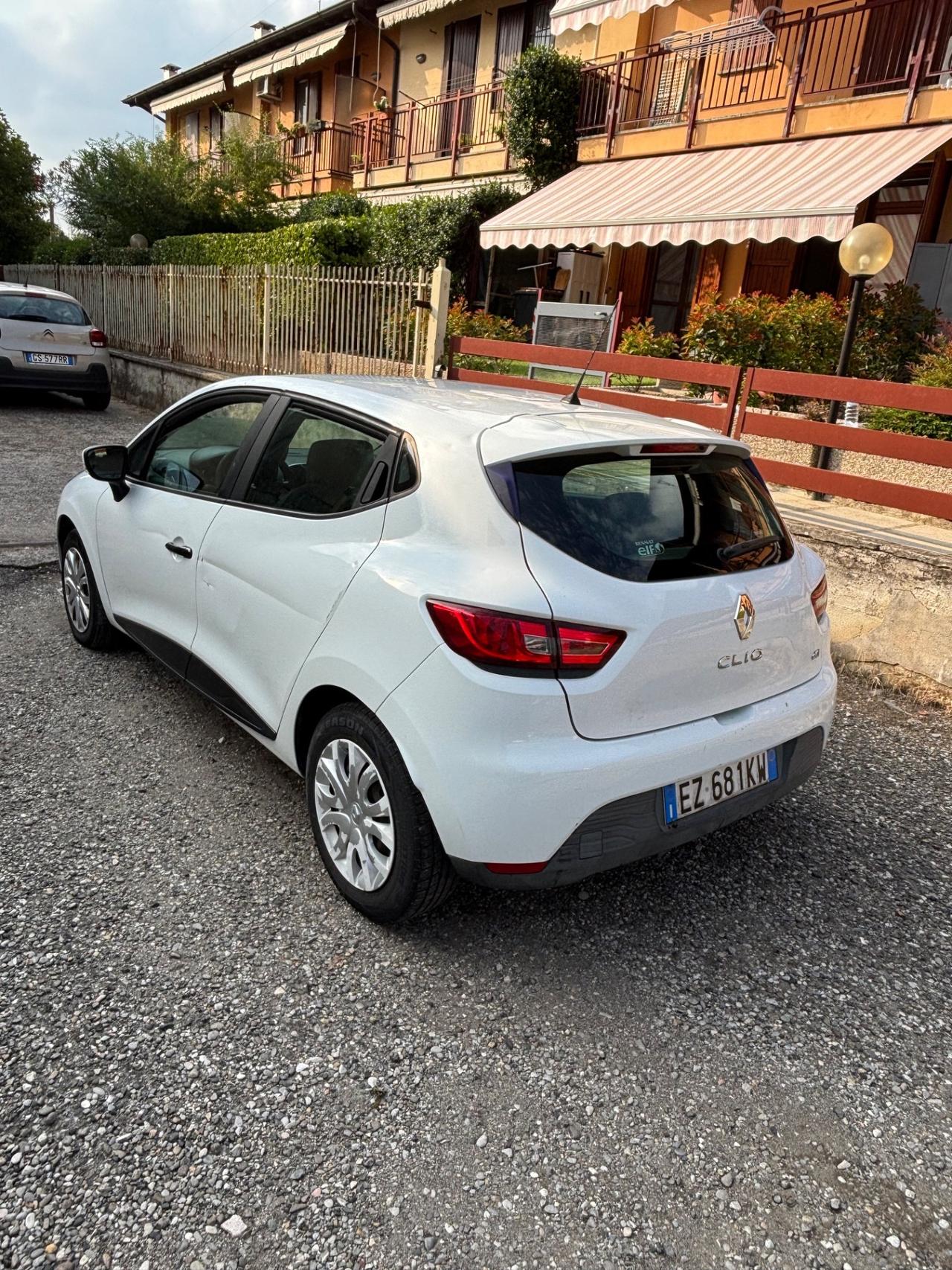 Renault Clio 1.5 dCi 8V 90CV Start&Stop 83gr 5 porte EcoBusiness