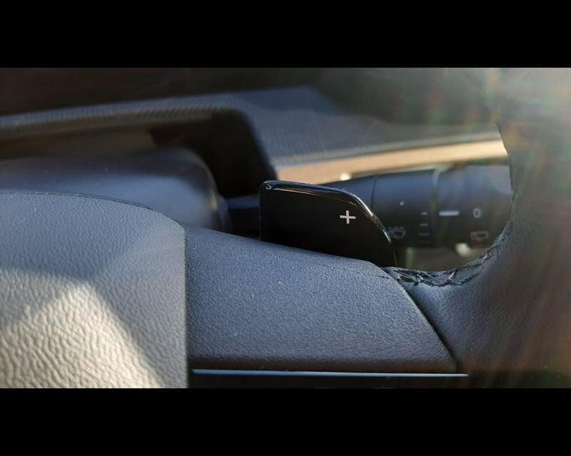 Lancia Ypsilon Ypsilon Hybrid e-DCT LX