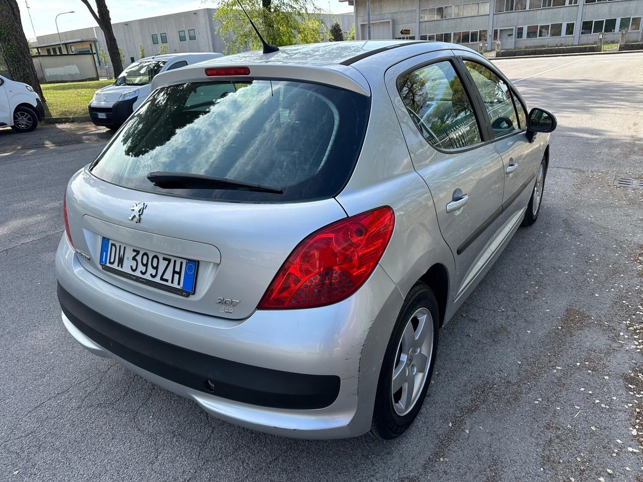 Peugeot 207 1.4 8V 75CV 5p. X Line ECO GPL