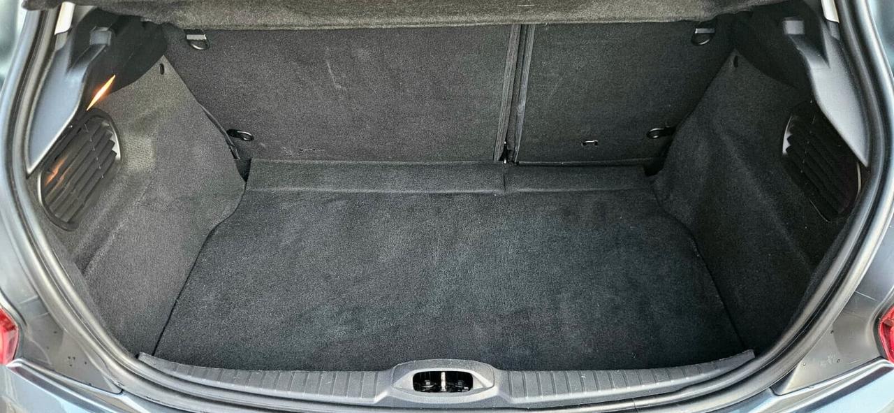 Peugeot 208 1.6 BlueHDi Allure